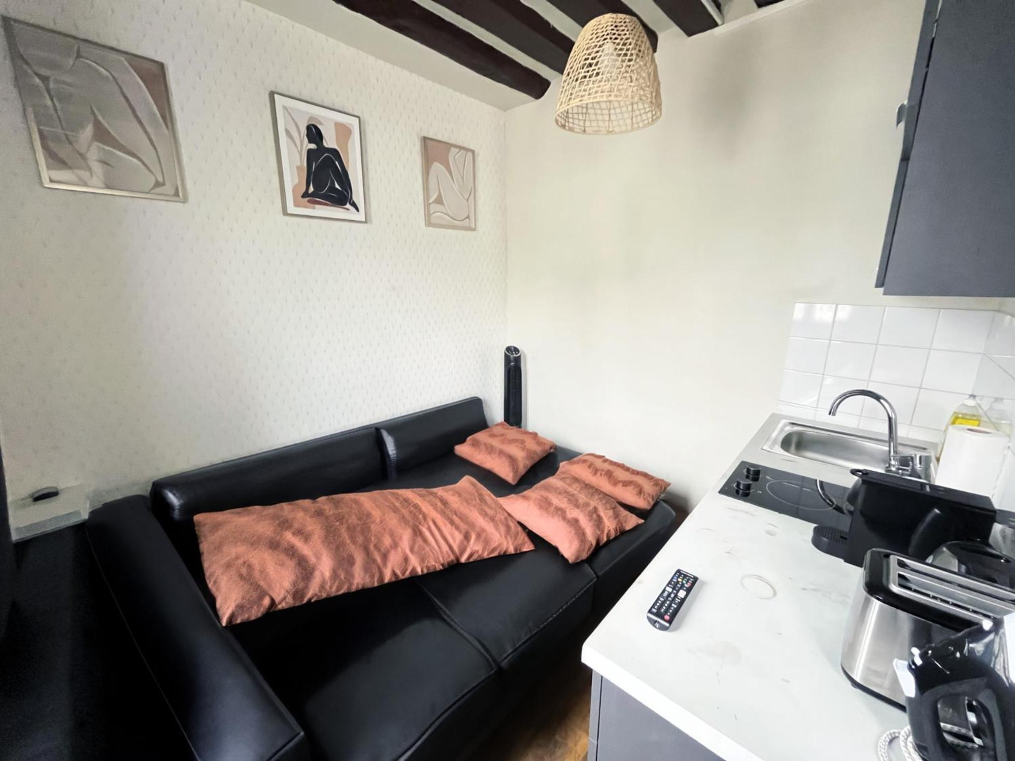 164 - Charming In Center Of *