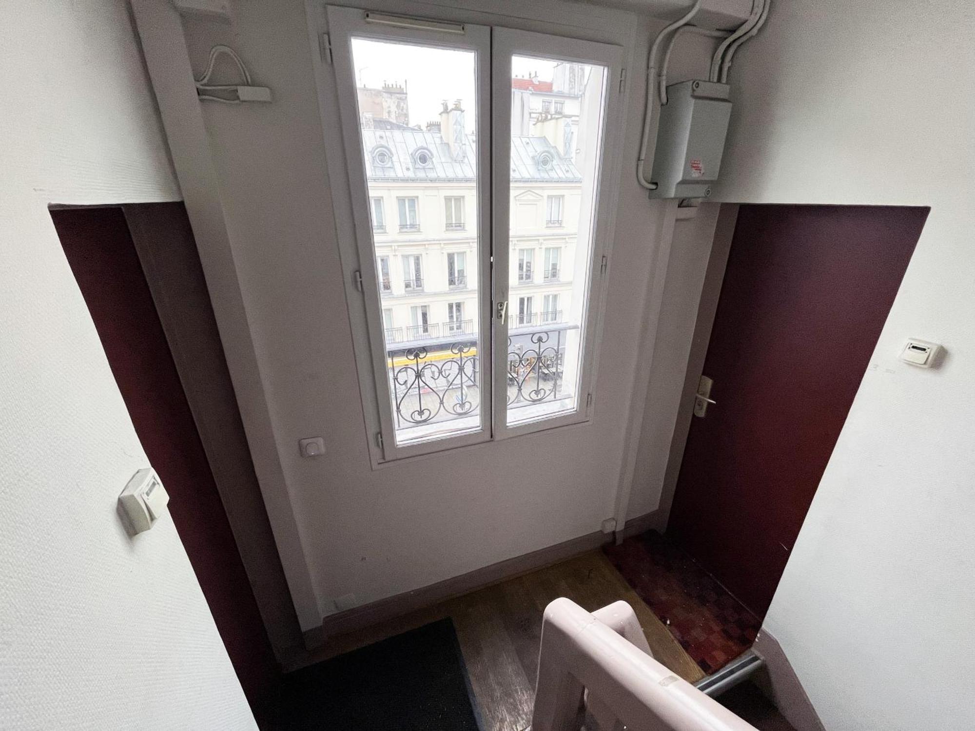 164 - Charming In Center Of * Parigi