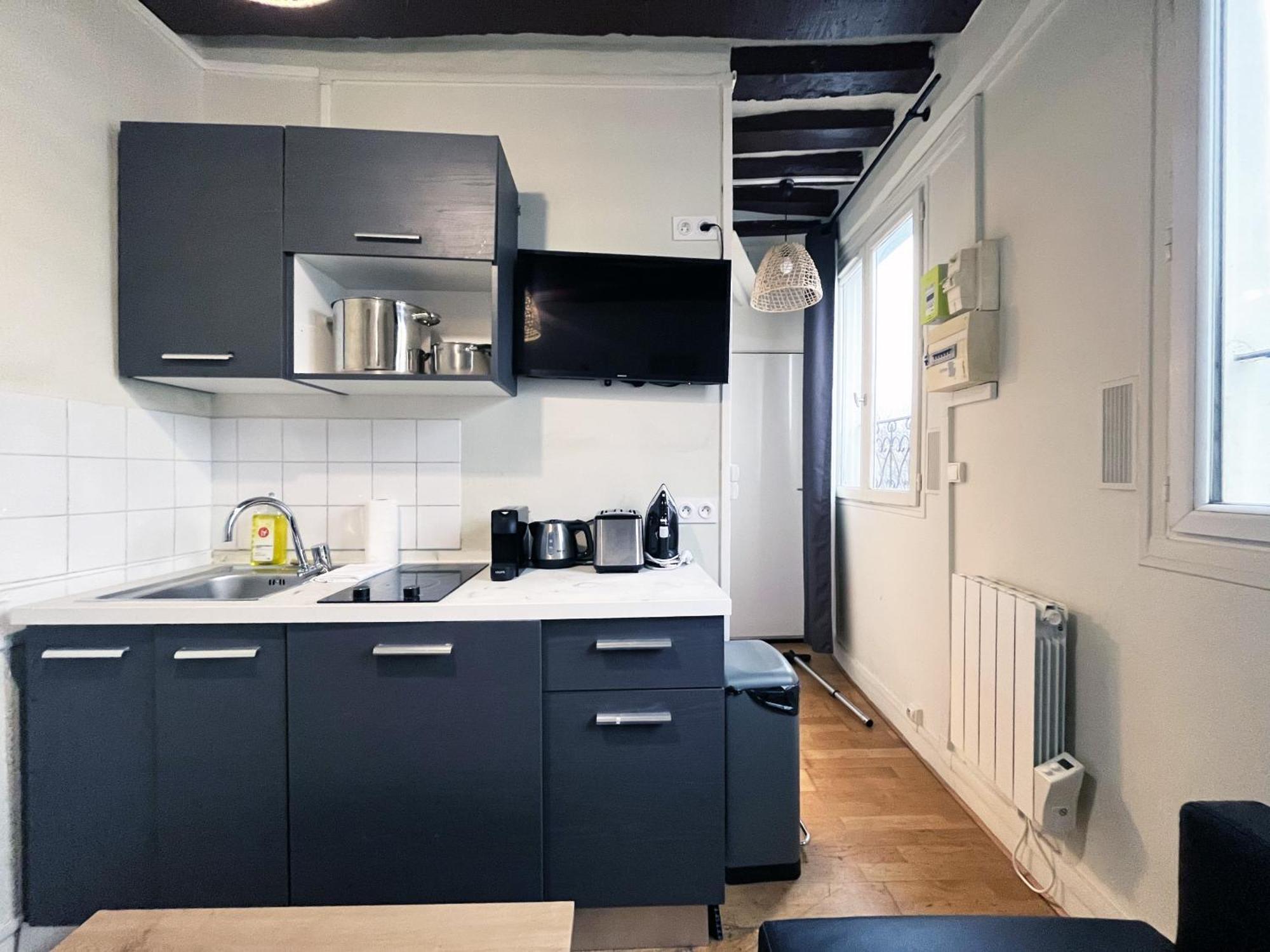 164 - Charming In Center Of *